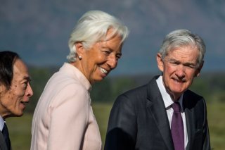 La patronne de la Banque centrale européenne Chrisine Lagarde met en garde contre les velléités d'ingérence de Donald Trump dans la politique monétaire étasunienne, pour l'heure menée par son homologue Jerome Powell. (archive) KEYSTONE/AP/AMBER BAESLER